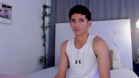 Snapshot of alejo_exotic chatting on May 27, 12:35 pm alejo_exotic online show from May 27, 12:35 pm