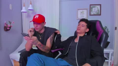 Snapshot of alejo_exotic chatting on May 31, 2:35 pm alejo_exotic online show from May 31, 2:35 pm