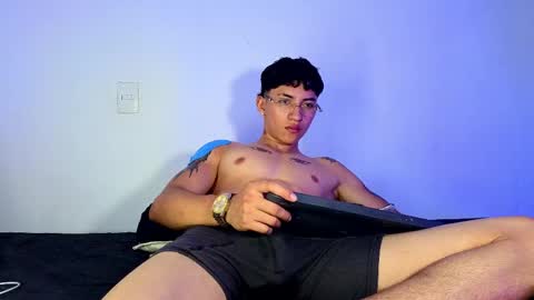 alejo online show from May 24, 3:44 am