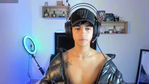 Snapshot of alejoo_storms chatting on November 8, 1:06 am alejo online show from November 8, 1:06 am