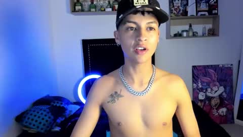 Snapshot of alejoo_storms chatting on May 21, 6:53 am alejo online show from May 21, 6:53 am
