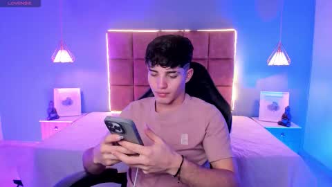 ALejoo Saenz online show from February 15, 7:51 am