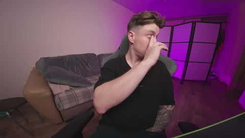 Alex and Linar online show from November 16, 6:02 pm