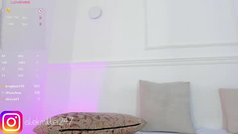 Snapshot of aleksandra_miller chatting on February 14, 3:15 pm Aleksandra online show from February 14, 3:15 pm