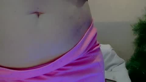 Snapshot of alenablack chatting on November 21, 9:24 pm Luly online show from November 21, 9:24 pm