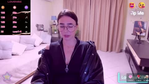 AlenaCoplan online show from April 8, 9:04 pm