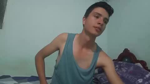 Snapshot of aleo_011 chatting on January 14, 2:08 am Alejandro online show from January 14, 2:08 am