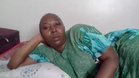 Noreen Kennth and Emilly online show from November 30, 4:00 pm