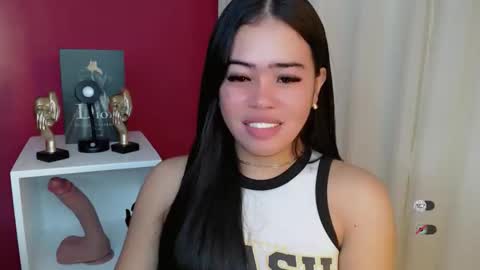 Snapshot of alesha_vibe_me chatting on April 16, 2:18 pm alesha_vibe_me online show from April 16, 2:18 pm