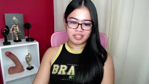 Snapshot of alesha_vibe_me chatting on April 17, 10:02 pm alesha_vibe_me online show from April 17, 10:02 pm