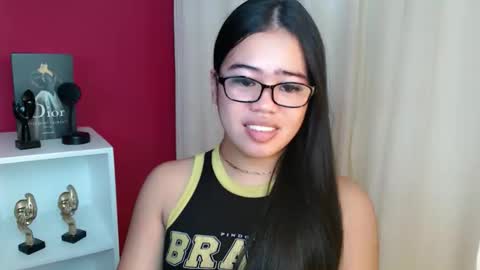 Snapshot of alesha_vibe_me chatting on April 18, 3:05 pm alesha_vibe_me online show from April 18, 3:05 pm