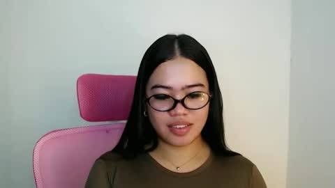Snapshot of alesha_vibe_me chatting on April 24, 2:08 pm alesha_vibe_me online show from April 24, 2:08 pm