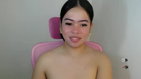 Snapshot of alesha_vibe_me chatting on May 1, 10:20 am alesha_vibe_me online show from May 1, 10:20 am