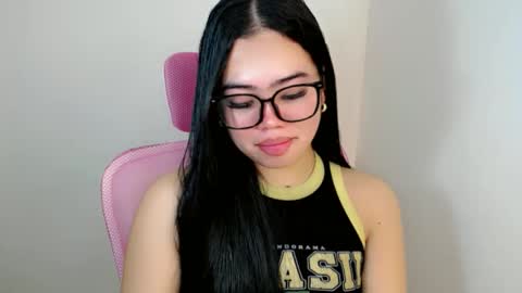 Snapshot of alesha_vibe_me chatting on May 16, 12:37 pm alesha_vibe_me online show from May 16, 12:37 pm