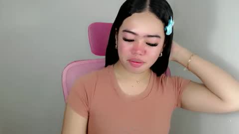 Snapshot of alesha_vibe_me chatting on June 6, 2:55 pm alesha_vibe_me online show from June 6, 2:55 pm