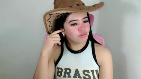 Snapshot of alesha_vibe_me chatting on June 7, 3:27 pm alesha_vibe_me online show from June 7, 3:27 pm