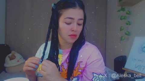 Snapshot of aleska__bell chatting on December 25, 3:17 pm Aleska online show from December 25, 3:17 pm