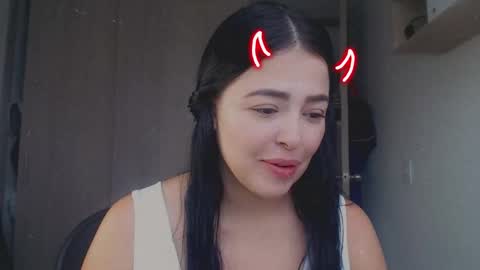 Snapshot of aleska__bell chatting on September 18, 3:47 pm Aleska online show from September 18, 3:47 pm