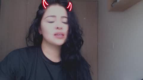 Snapshot of aleska__bell chatting on September 20, 6:09 pm Aleska online show from September 20, 6:09 pm