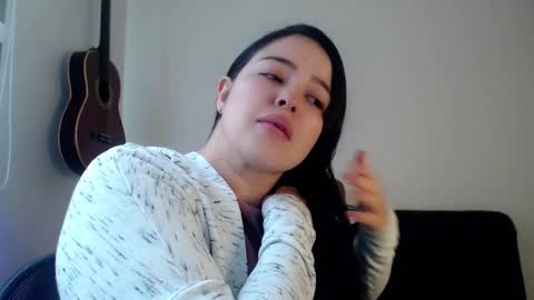 Snapshot of aleska__bell chatting on October 7, 3:09 pm Aleska online show from October 7, 3:09 pm