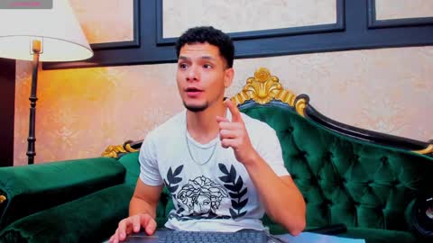 Snapshot of aless_king chatting on January 26, 12:22 pm Alessandro King online show from January 26, 12:22 pm