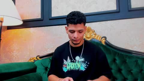 Snapshot of aless_king chatting on February 1, 11:32 am Alessandro King online show from February 1, 11:32 am