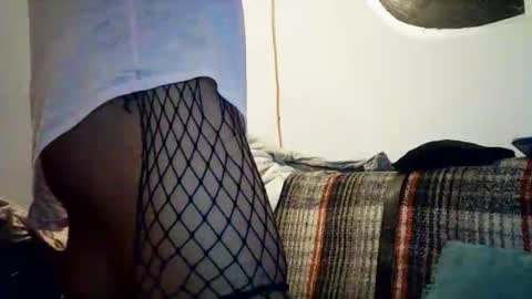 aless_lorraines online show from November 4, 8:24 am