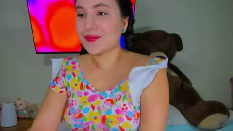 Snapshot of alessandra_0 chatting on June 20, 9:12 am alessandra_0 online show from June 20, 9:12 am
