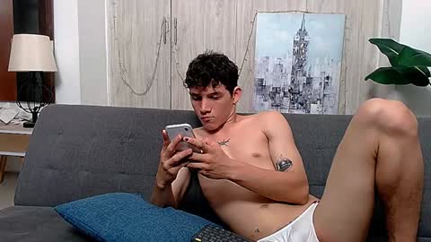 Snapshot of alessandrith104266 chatting on December 3, 2:25 am alessandrith104266 online show from December 3, 2:25 am