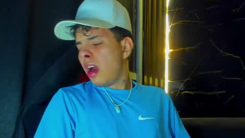 Alessandro online show from April 19, 3:50 am