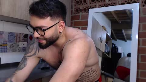 Snapshot of alessandro_alcala chatting on September 9, 2:22 am Alessandro online show from September 9, 2:22 am