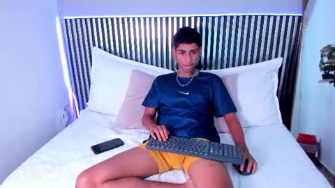 Alessandro  online show from July 6, 1:52 pm