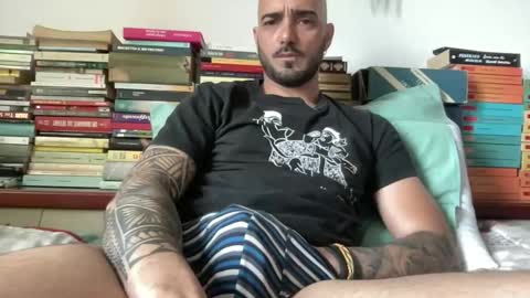 Snapshot of alessandromori91 chatting on May 5, 9:06 am alessandromori91 online show from May 5, 9:06 am