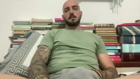 Snapshot of alessandromori91 chatting on May 15, 10:28 pm alessandromori91 online show from May 15, 10:28 pm