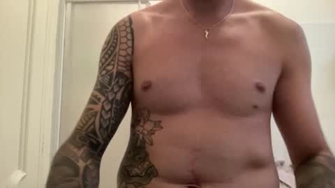 Snapshot of alessandromori91 chatting on June 6, 6:01 pm alessandromori91 online show from June 6, 6:01 pm