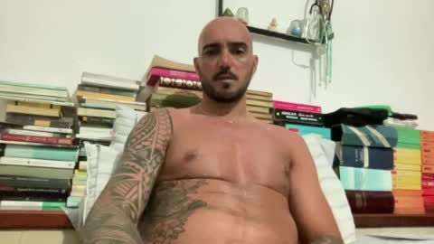 Snapshot of alessandromori91 chatting on July 4, 7:42 pm alessandromori91 online show from July 4, 7:42 pm