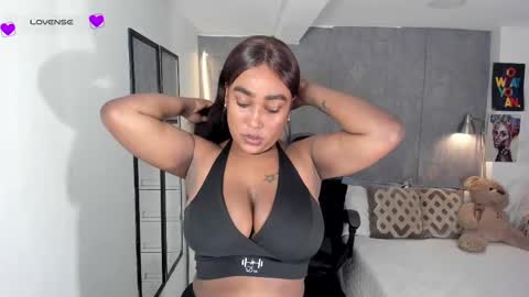 Snapshot of alessia_anderson07 chatting on September 16, 10:44 pm Yy online show from September 16, 10:44 pm