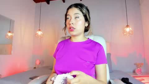 Snapshot of alessia_blaze chatting on May 9, 6:07 am alessia_blaze online show from May 9, 6:07 am