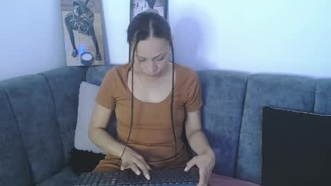   online show from May 11, 4:04 pm