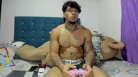 Snapshot of alessia_hot1 chatting on April 26, 1:14 am alessia_hot1 online show from April 26, 1:14 am