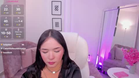 Snapshot of alessia_yorks chatting on October 7, 12:19 am alessia_yorks online show from October 7, 12:19 am