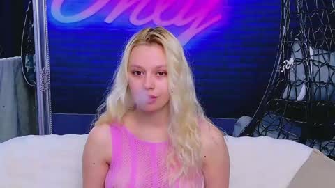alessiacroft online show from May 26, 4:08 am