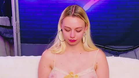 alessiacroft online show from July 7, 7:23 am