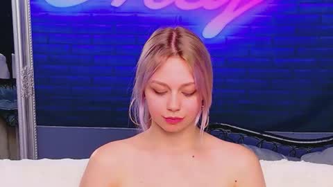 alessiacroft online show from July 10, 5:01 am