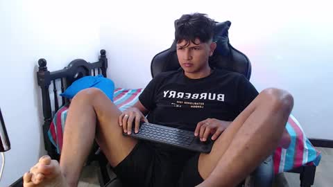 alex online show from November 20, 7:13 pm