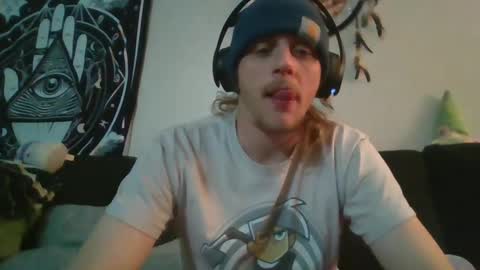 Snapshot of alex69tt chatting on December 12, 2:11 pm jointlover online show from December 12, 2:11 pm