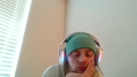 Snapshot of alex69tt chatting on February 2, 4:22 pm jointlover online show from February 2, 4:22 pm