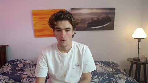 Snapshot of alex83530 chatting on February 17, 8:44 am Alex83530 online show from February 17, 8:44 am