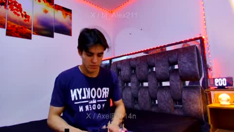 sneider online show from April 5, 3:47 am