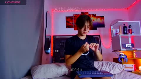 Snapshot of alex_and_fabian chatting on July 14, 3:00 am sneider online show from July 14, 3:00 am